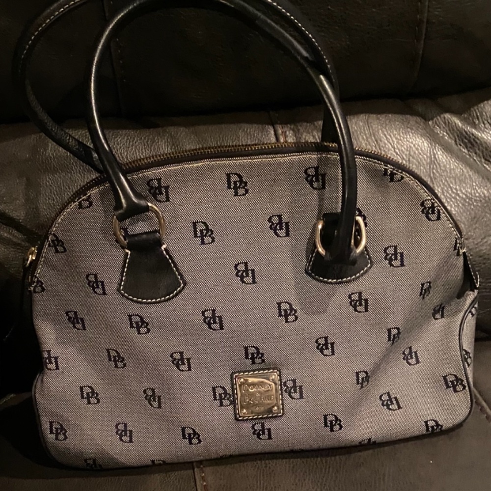 Hand bag